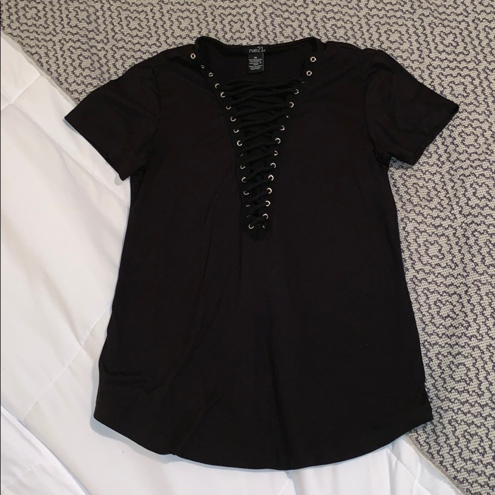 Going out tied laces shirt